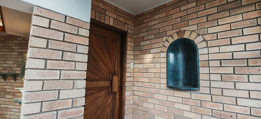 5 Bedroom Property for Sale in Dana Bay Western Cape